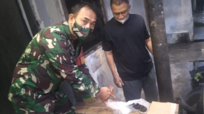 Seorang pria diamankan warga Jalan Kebon Kacang 2, Kecamatan Tanah Abang, Jakarta Pusat, pada Jumat (26/2/2021) pagi.