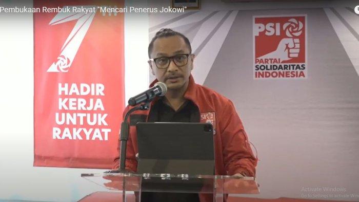 Ketua Umum Partai Solidaritas Indonesia (PSI) Giring Ganesha mengumumkan pengunduran diri dari pencapresan Pilpres 2024 dalam konferensi pers via YouTube DPP PSI, Kamis (24/2/2022).