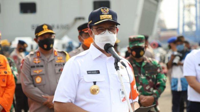 Gubernur DKI Jakarta Anies Baswedan di Dermaga JICT 2, Pelabuhan Tanjung Priok, Jakarta Utara, Rabu (4/11/2020).