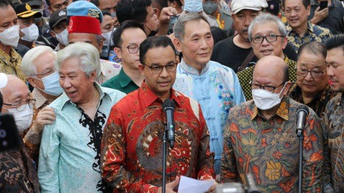 Gubernur DKI Jakarta Anies Baswedan meresmikan Gapura Chinatown Jakarta di kawasan Glodok Pancoran, Jakarta Barat, Kamis (29/6/2022).