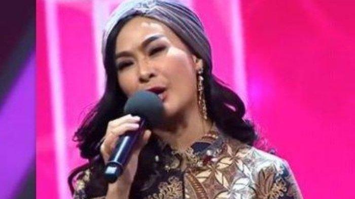 Pedangdut ternama Iis Dahlia.