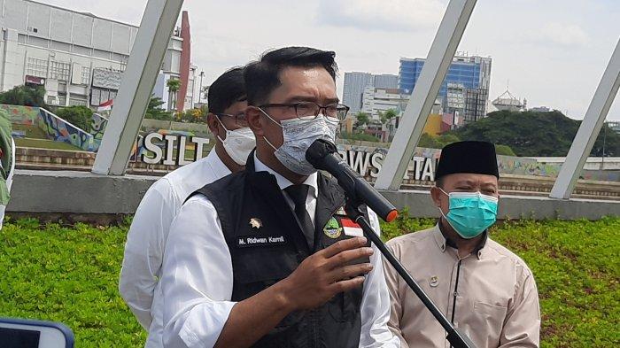 Gubernur Jawa Barat Ridwan Kamil saat kunjungan kerja di Kota Bekasi, Rabu (20/4/2022).