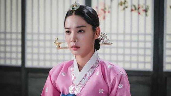 Karakter Jo Hwa Jin yang diperankan Seol In Ah di Drama Korea Mr. Queen.