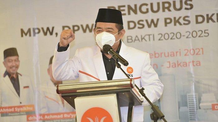 Ketua DPW PKS DKI Jakarta, Khoirudin, menggelar pelantikan pengurus MPW, DPW, dan DSW untuk masa bakti 2020-2025, di Jakarta, Sabtu (13/2/2021).