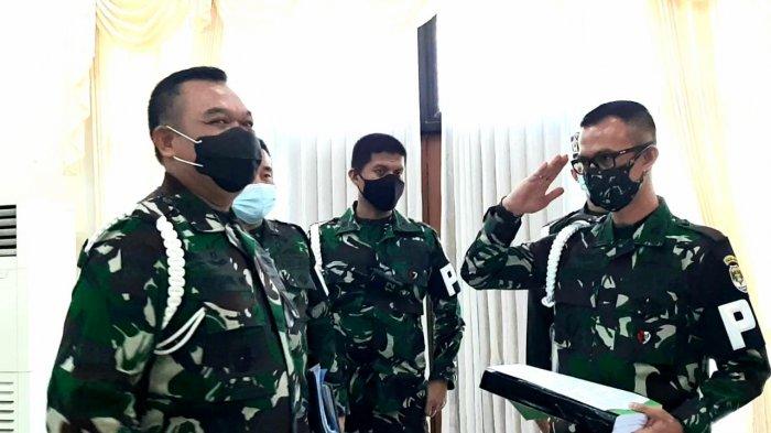 Komandan Polisi Militer (Danpom) Kodam Jaya Kolonel CPM Andrey Swatika Yogaswara (paling kanan), di Mapuspomad, Jakarta Pusat, Kamis (12/11/2020).