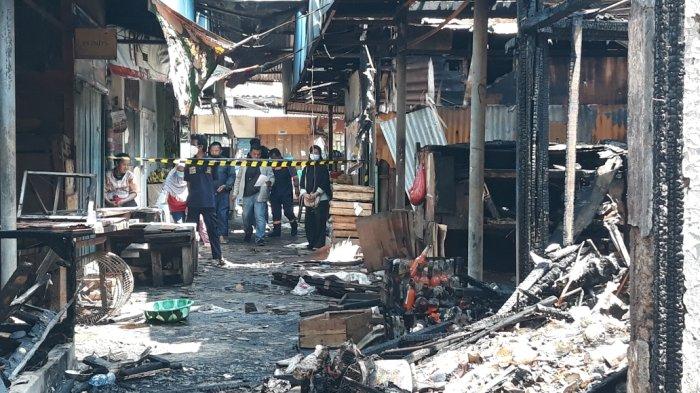 Pasar Kayu Jati di Kelurahan Rawamangun, Kecamatan Pulogadung, Jakarta Timur, Rabu (20/10/2021).