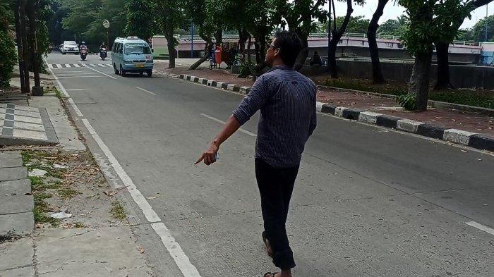 Lokasi penyerangan geng motor yang menewaskan korban MR (32), di Jalan Sindang, Rawa Badak Utara, Koja, Jakarta Utara, Minggu (1/8/2021).