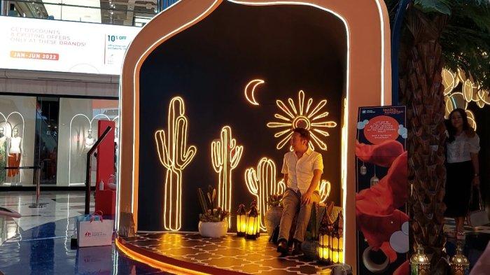Luminous Tunnel, spot foto instagramable spesial Ramadan di Grand Indonesia.