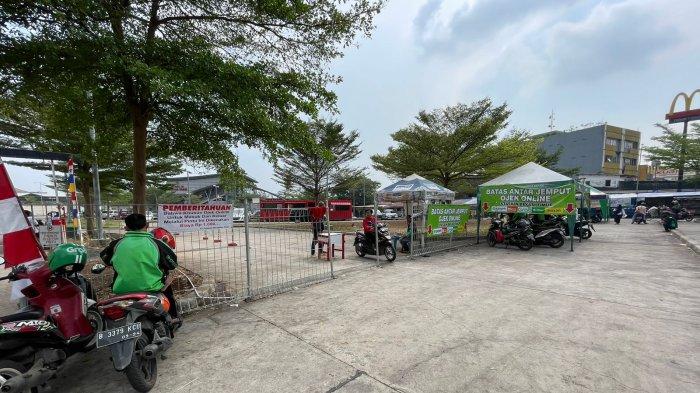 area Parkir depan Stasiun Bekasi Timur Jalan Ir. Juanda Kota Bekasi.