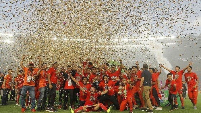 Persija menjadi juara Liga 1 Musim 2018 usai menaklukkan Mitra Kukar 2-1 di Stadion Utama Gelora Bung Karno, Senayan, Jakarta, Minggu (9/12/2018).