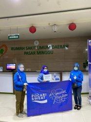 Pocari Sweat Menyalurkan Paket Sahur Melalui #RamadanMenjaga