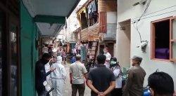 Tolak Dievakuasi, Satu Keluarga di Kebon Jeruk Adu Mulut dengan Petugas Kesehatan