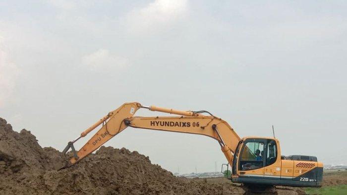 Progres pembangunan waduk di area TPU Rorotan, Cilincing, Jakarta Utara.