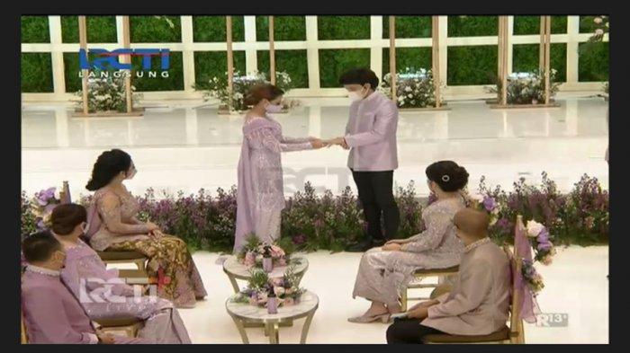Prosesi lamaran Atta Halilintar dan Aurel Hermansyah.
