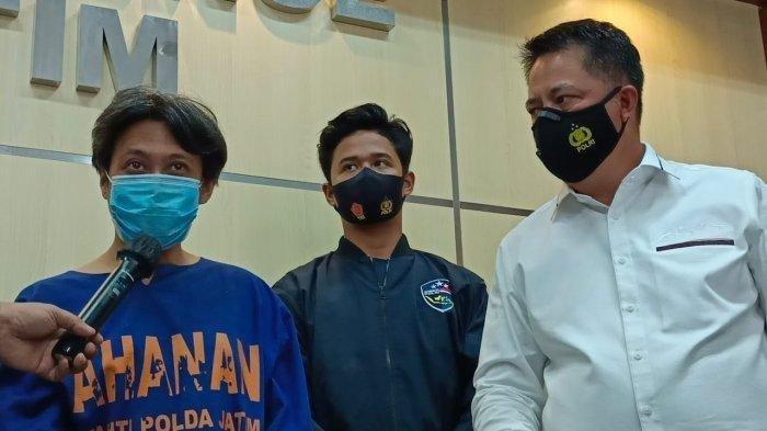 Tersangka kasus dugaan prostitusi online di Surabaya.