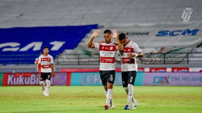 Pemain Madura United, Renan Silva tidak melakukan selebrasi usai mencetak gol ke gawang Persija Jakarta, Kamis (17/3/2022).