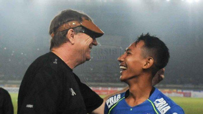 Robert Alberts bersama Beckham Putra Nugraha.