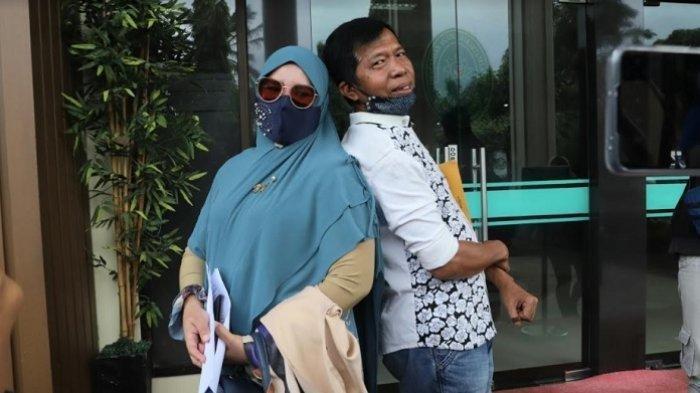 Rohimah dan Kiwil ditemui di Pengadilan Agama Jakarta Selatan, Pasar Minggu, Jakarta Selatan, Rabu (10/2/2021).