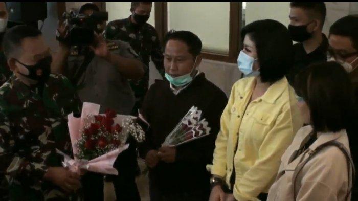 Sejumlah artis tanah air berikan dukungan kepada TNI dan datangi Makodam Jaya, Kramat Jati, Jakarta Timur, Senin (23/11/2020