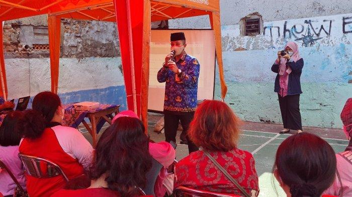 Suasana sosialisasi penyakit hepatitis akut misterius di RW 005 Kelurahan Mangga Dua Selatan, Sawah Besar, Jakarta Pusat pada Jumat (13/5/2022).