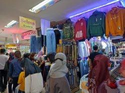 Jadi Alternatif Tempat Berbelanja Pakaian Lebaran, PGC Mulai Ramai Dikunjungi Masyarakat