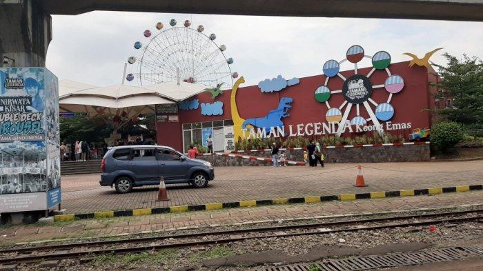 Suasana di TMII, Jakarta Timur, Minggu (1/11/2020)