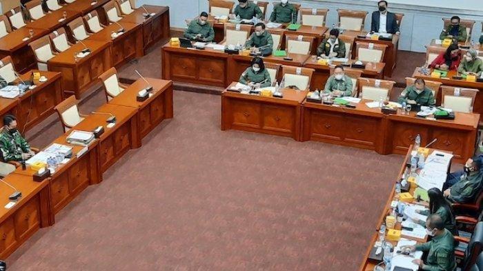 Suasana uji kelayakan dan kepatutan calon Panglima TNI Jenderal Andika Perkasa dimulai di ruang rapat Komisi I DPR, Kompleks Parlemen Senayan, Sabtu (6/11/2021).