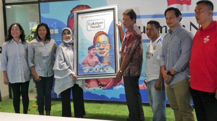 Nama legenda renang Indonesia, Lukman Niode diabadikan Komite Olahraga Nasional Indonesia (KONI) Pusat menjadi ruang rapat utama di lantai 10 kantor KONI Pusat Senayan, Jakarta Pusat.