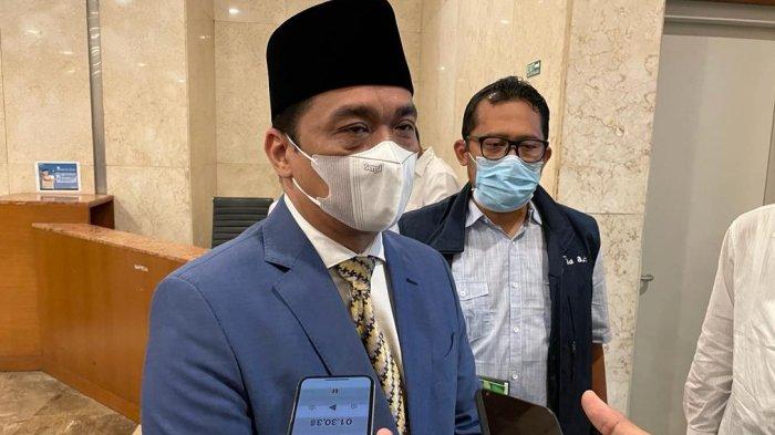 Wakil Gubernur DKI Jakarta Ahmad Riza Patria di Balai Kota DKI Jakarta, Gambir, Jakarta Pusat, Rabu (20/4/2022).