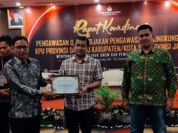 KPU Merangin Terima Penghargaan Terbaik Kedua Pelaporan Kartu Kendali SPIP 2022