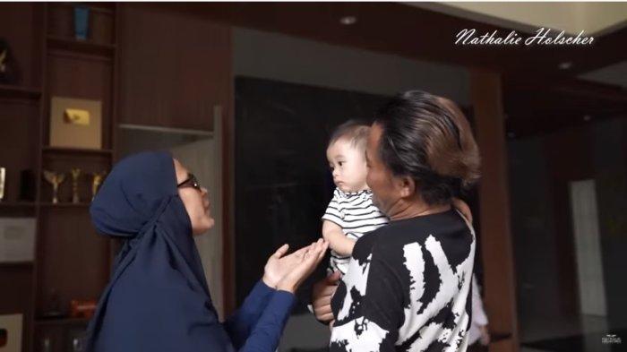 Adzam sudah lupa dengan orang-orang di rumah Sule.