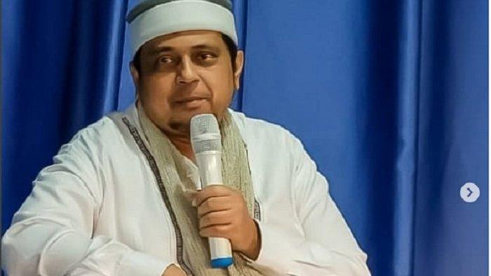 Haikal Hassan dilaporkan ke polisi gegara umbar cerita bermimpi bertemu dengan Nabi Muhammad SAW di pemakaman 6 laskar FPI.