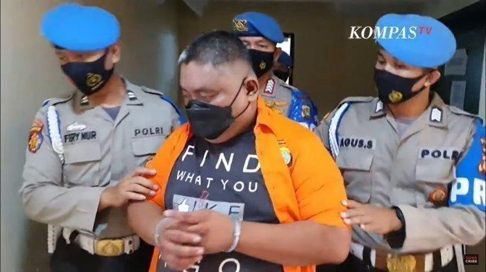 Bripka CS ditangkap usai insiden penembakan di Cafe RM yang menewaskan anggota TNI dan dua pegawai cafe.