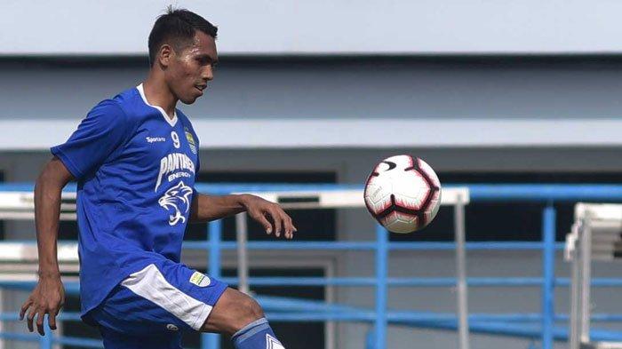 Pemain Persib Bandung, Frets Butuan