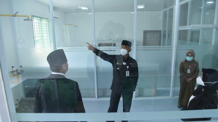 Senin pagi (21/12), Wali Kota Jambi H. Syarif Fasha meresmikan gedung Laboratorium Kesehatan Daerah (Labkesda) milik Pemerintah Kota Jambi, yang akan melayani uji Swab PCR bagi masyarakat di Kota Jambi.