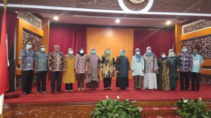 Ketua TP- PKK Provinsi Jambi Hj. Rahima Fachrori mengungkapkan rasa terima kasihnya kepada seluruh pengurus TP-PKK Provinsi Jambi yang dinilainya telah memberikan dedikasinya untuk membangun Provinsi Jambi.