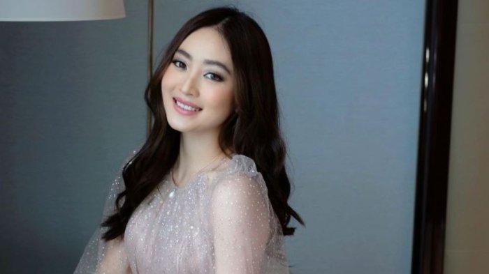 Tampil Cantik di Acara Ria Ricis dan Teuku Ryan, Natasha Wilona Ngeluh Jadi Bridesmaid Terus
