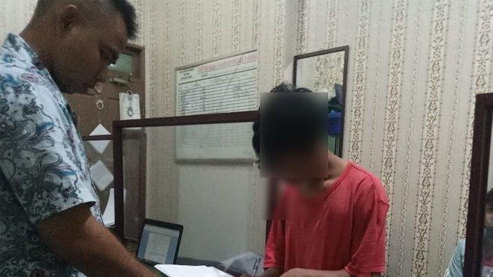 Rok Tante Tersingkap, Remaja Pekanbaru Birahi Gerayangi Bagian Intim Korban, Begini Nasibnya . JA remaja Pekanbaru mencoba memperkosa tantenya sendiri diamankan di Polsek Tampan Pekanbaru