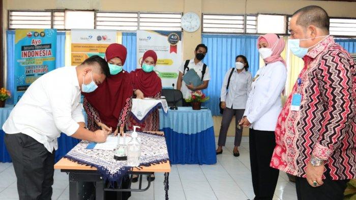 Penjabat (Pj) Gubernur Jambi Dr. Hari Nur Cahya Murni mengatakan, keberhasilan penurunan prevalensi stunting butuh keseriusan & komitmen pemerintah pusat - daerah dengan melibatkan kerja sama multisektor yang terintegrasi, sehingga generasi cerdas untuk mewujudkan Indonesia sehat dan maju dapat terwujud.