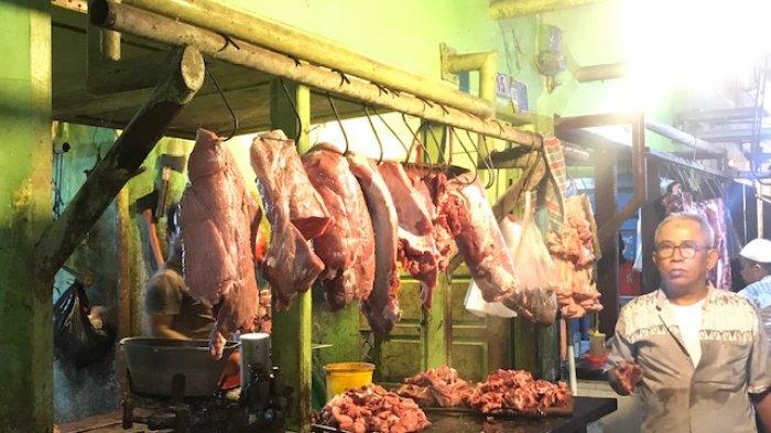 Dua hari jelang Bulan Ramadhan, harga daging sapi dan daging ayam mulai naik di Pasar Angso Duo Jambi dan Simpang Pulai, Minggu (11/4/2021).