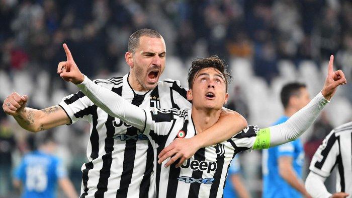 Penyerang Juventus Paulo Dybala melakukan selebrasi usai mencetak gol ke gawang Zenit St Petersburg di laga Liga Champions