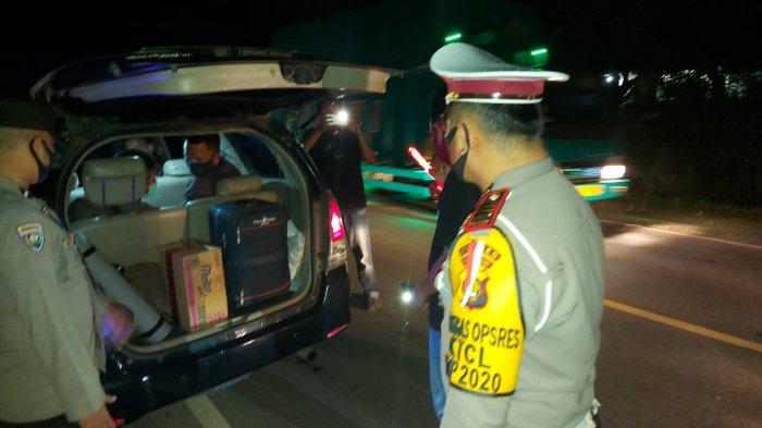 Polres Muarojambi menggelar razia pada Sabtu (23/1/21) malam sekira pukul 21.00 WIB di jalan lintas Jambi Palembang Kecamatan Mestong, Kabupaten Muarojambi.