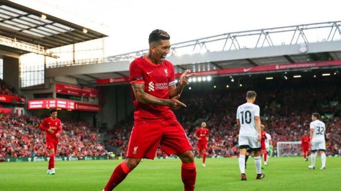 Roberto Firmino, penyerang Liverpool lakukan selebrasi usai mencetak gol ke gawang Osasuna