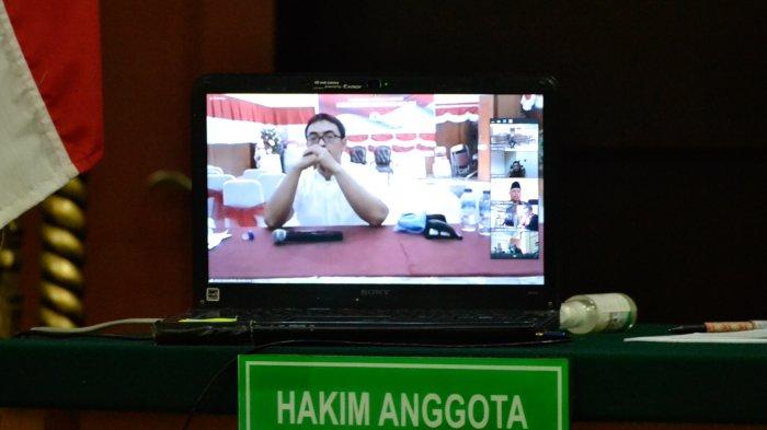 Zumi Zola dihadirkan dalam persidangan melalui virtual di Pengadilan Negeri Jambi, Kamis (12/11/2020)