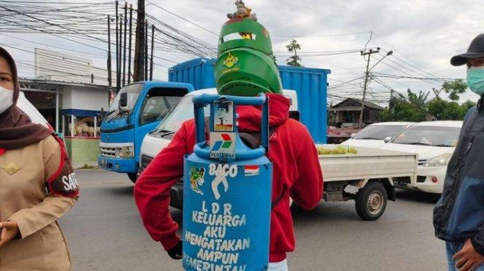 Pemudik asal Jakarta Utara gendong tabung gas ke Banyumas.