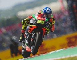 MotoGP 2019 : Motornya Terbakar Saat Melaju, Andrea Ianone Murka dan Sebut Timnya Gila