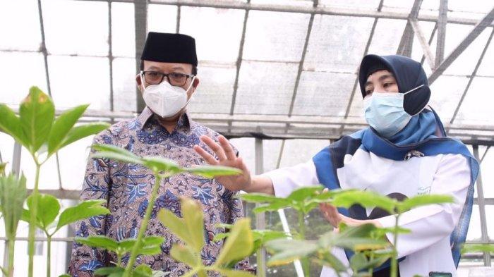 Bupati Banyumas, Achmad Husein mengunjungi Balai Besar Litbang dan Sumber Daya Genetik Pertanian (BB Biogen) di Bogor beberapa waktu lalu, Senin (12/7/2021).