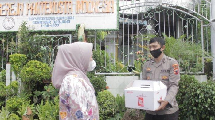 Bupati beserta Forkopimda Purbalingga saat melakukan monitoring ke gereja-gereja di Purbalingga, Jumat (2/4/2021).