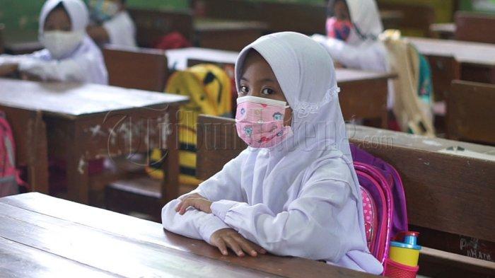 Hari pertama masuk sekolah di Kabupaten Batang 9 Maret 2021.