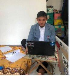 Kiper Ketiga PSIS Jalani Seminar Proposal Skripsi Secara Virtual dari Kos